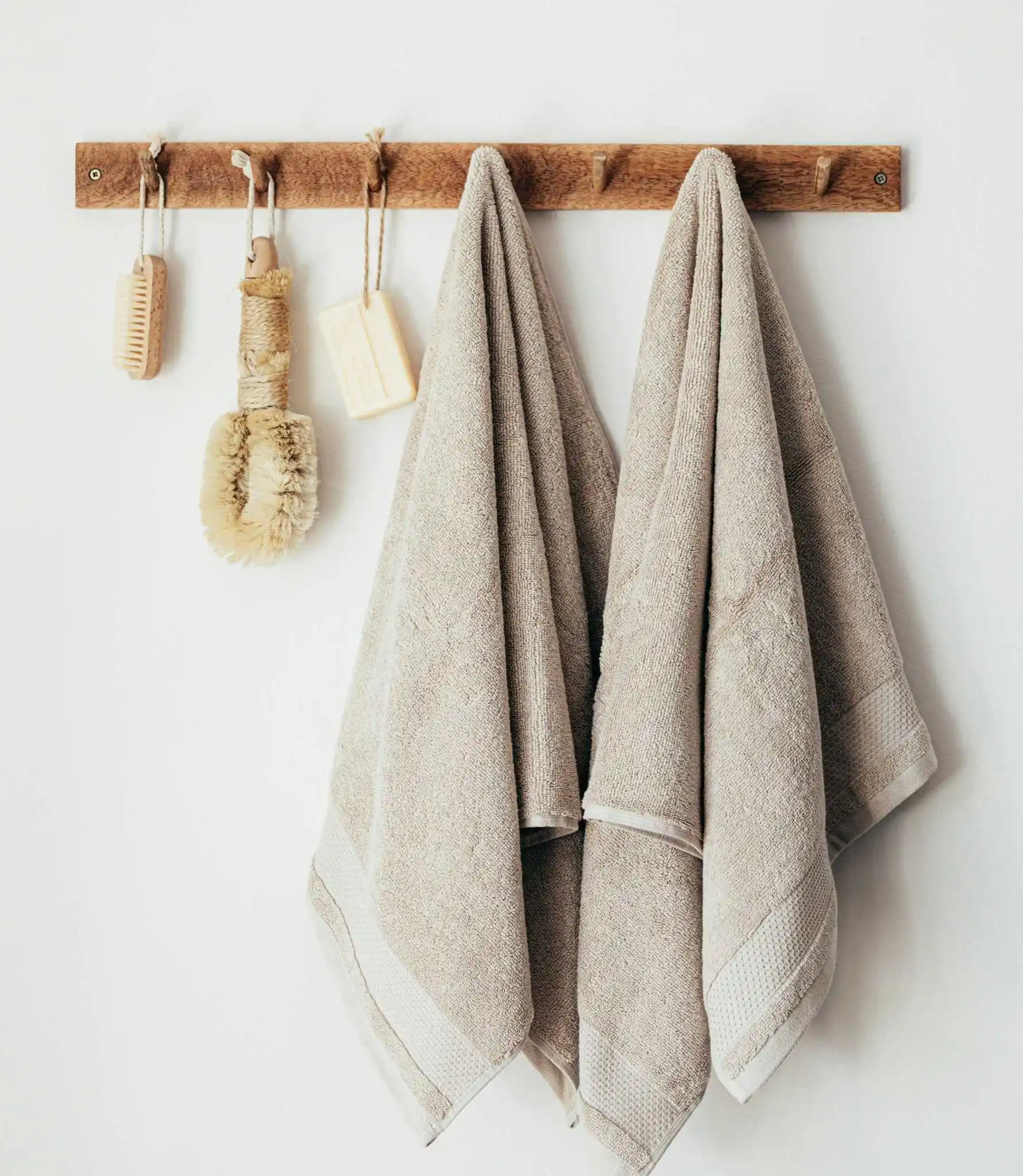 Imagem ilustrativa de esfoliação facial com movimentos circulares