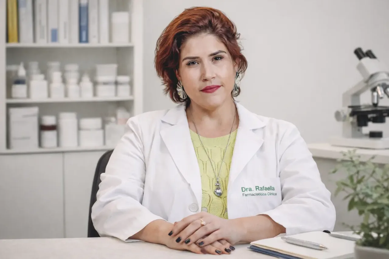 O Que Faz uma Farmacêutica Clínica e Por Que Você Precisa de Uma